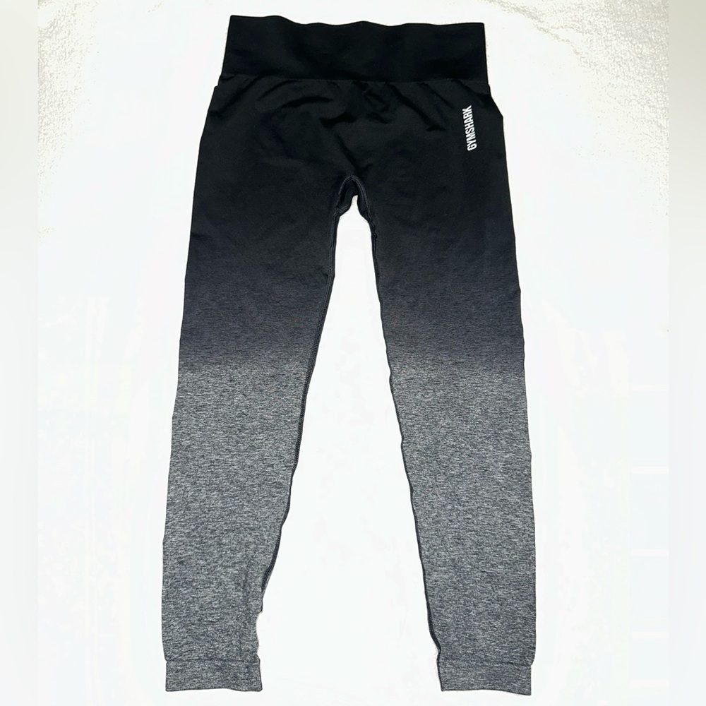 NEW Gym shark workout leggings black with gray size large